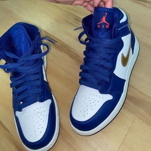 Air Jordan Retro 1 High 'Gold Medal' Sneakers